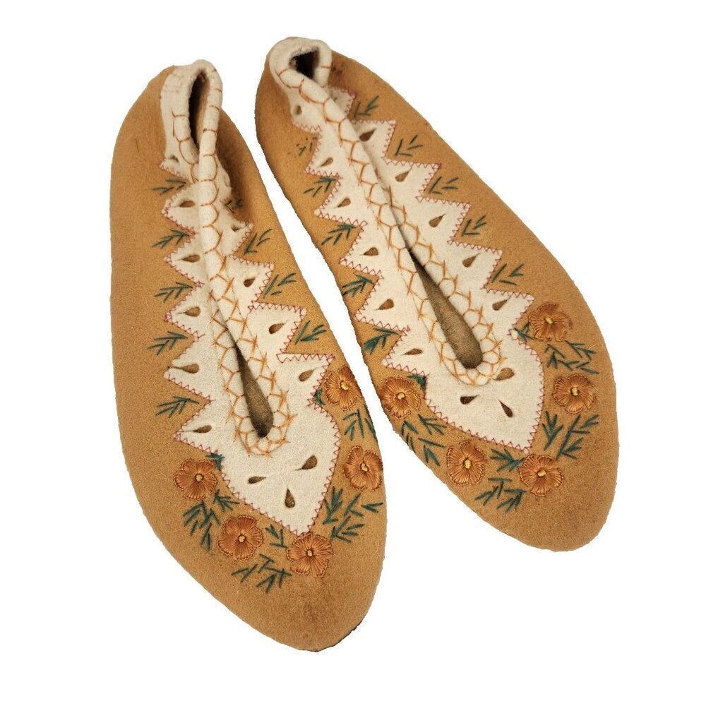 Vintage 60s 70s Wool Slippers Womens 9 Gold Floral Embroidered Indoor Shoes